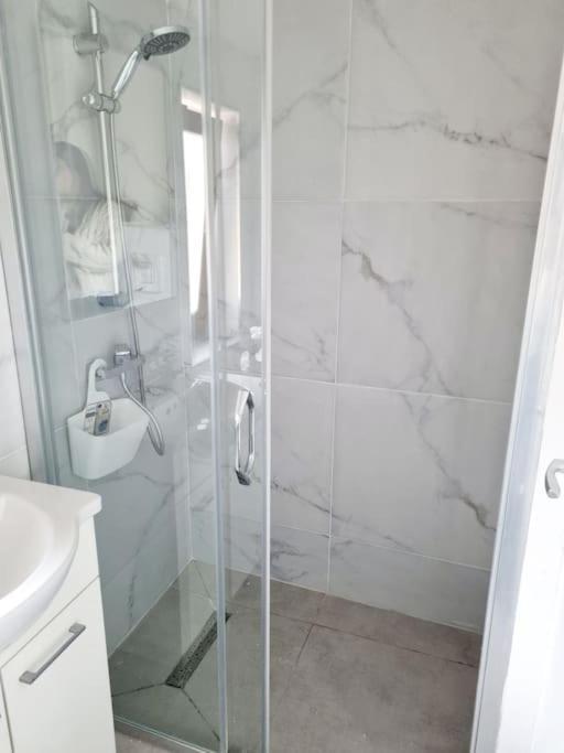 Apartment Cozy Near Center Bucharest