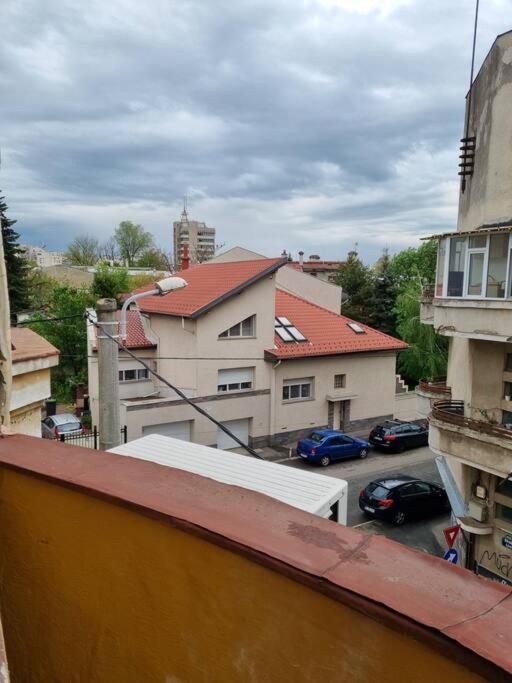 Cozy Near Center Apartment Bucharest
